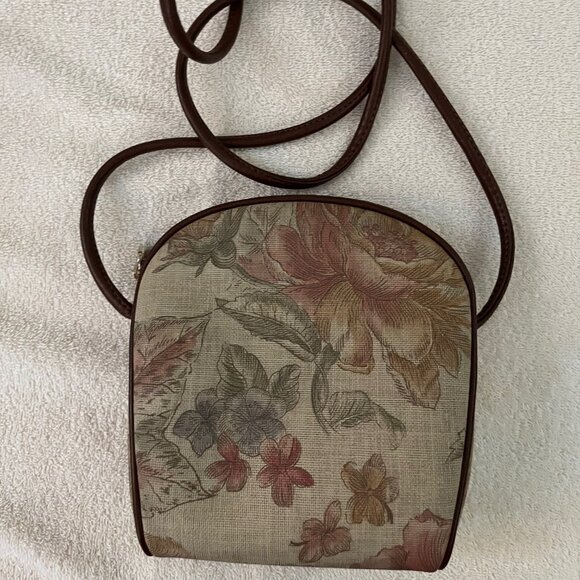 Liz Claiborne Crossbody Bag AND Matching Wallet Brown Floral - Picture 3 of 11